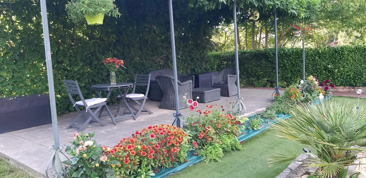 Feriehus Gite, Suite D'Hote De Charme, Petit Dejeuner Compris Firmy