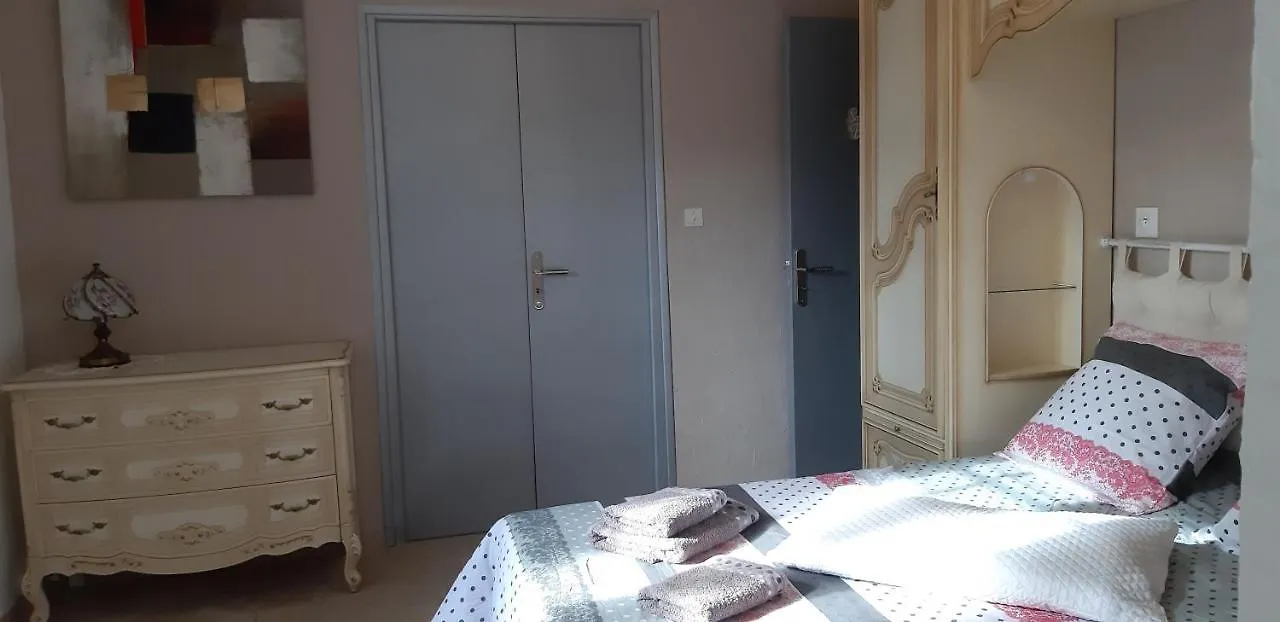 Gite, Suite D'Hote De Charme, Petit Dejeuner Compris Firmy