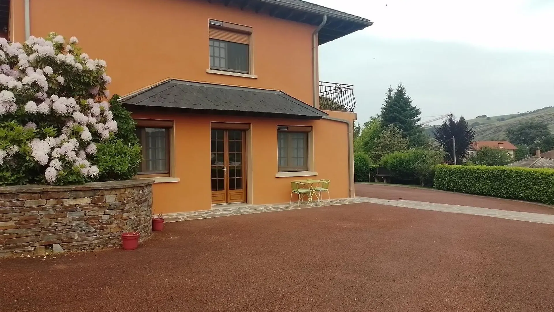 Feriehus Gite, Suite D'Hote De Charme, Petit Dejeuner Compris Firmy